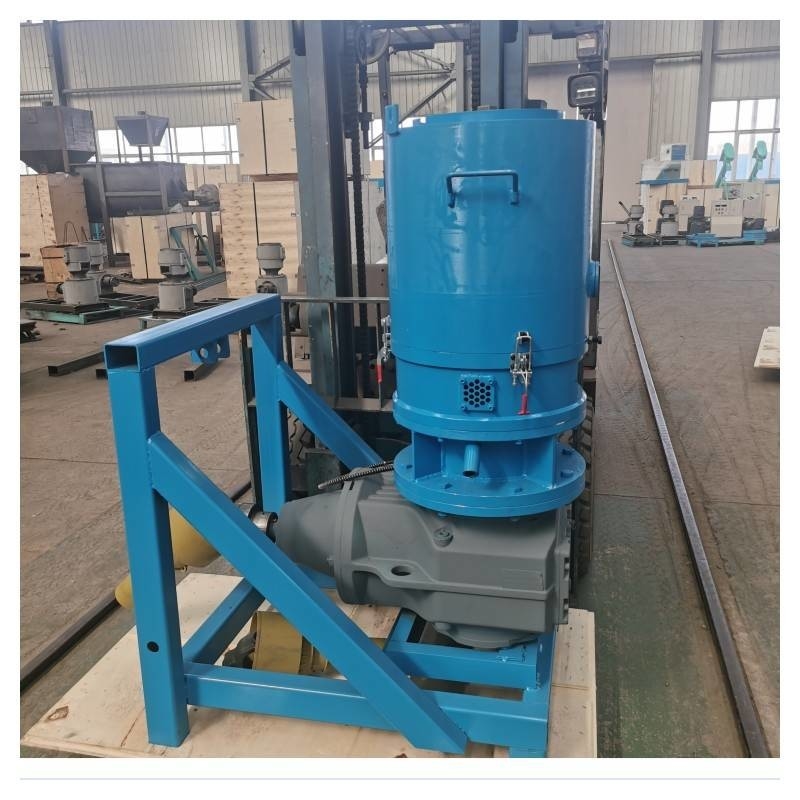 Επίπεδη κύβων 300-800kg το /H μηχανή σβόλων πριονιδιού μύλων σβόλων βιομαζών ξύλινη με το πιστοποιητικό CE
