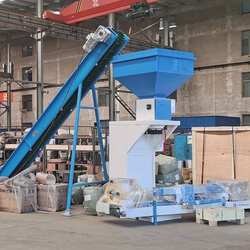 600-800kg/H ξύλινος σβόλος βιομαζών γραμμών παραγωγής σβόλων που κατασκευάζει τη μηχανή τον επίπεδο κύβο