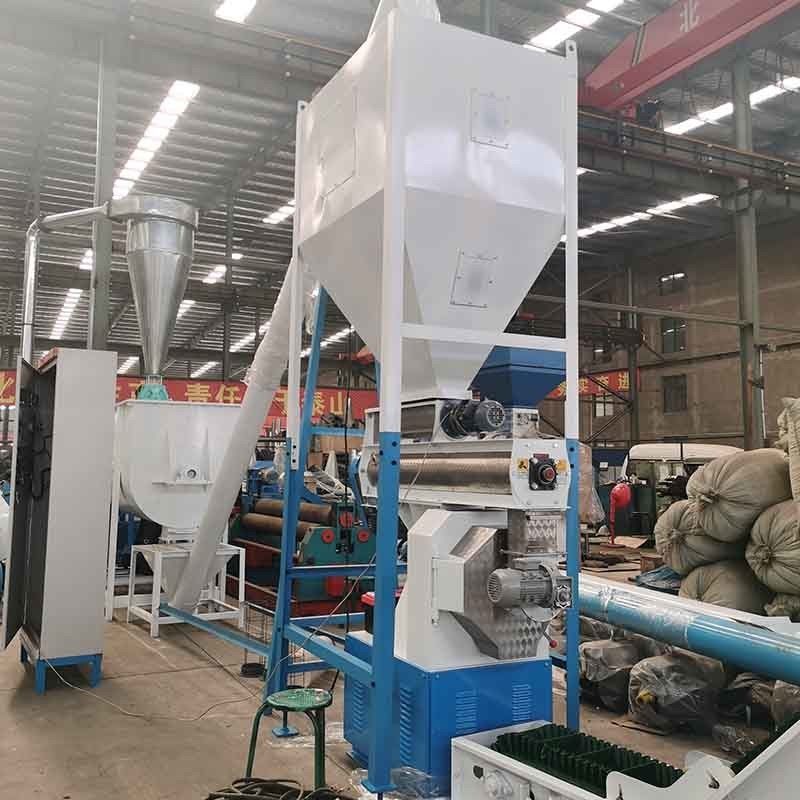 5 T/H σβόλος τροφών αγελάδων χοίρων γραμμών παραγωγής σβόλων ζωοτροφών που κατασκευάζει τη μηχανή