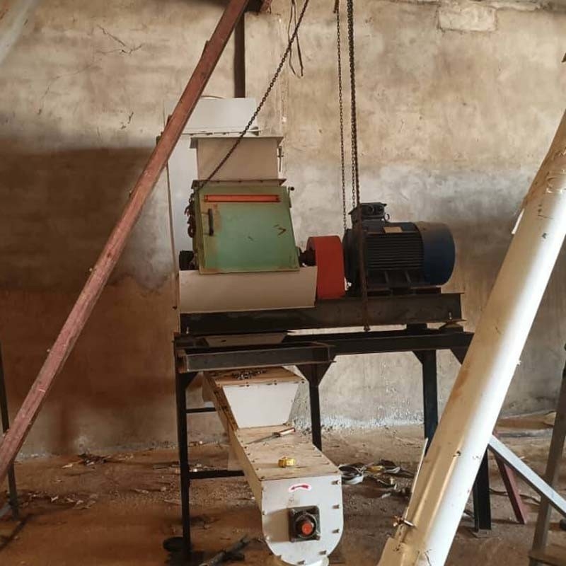 1-5 τόνοι ανά ώρα χωρητικότητα ζώα χοιρινό κοτόπουλο ζωοτροφή πελετό γραμμή παραγωγής για μεγάλες τροφές πελετό παράγουν εργοστάσιο