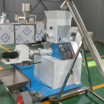 500-1000kg επιπλέουσα μηχανή εξωθητών τροφών σκυλιών γατών εξωθητών τροφών βιδών βιομηχανική